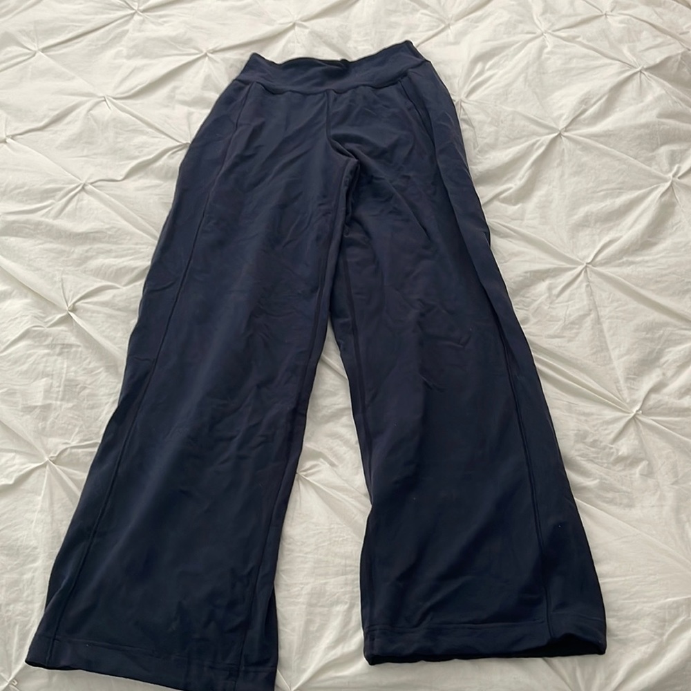 Navy blue lululemon flared yoga pants